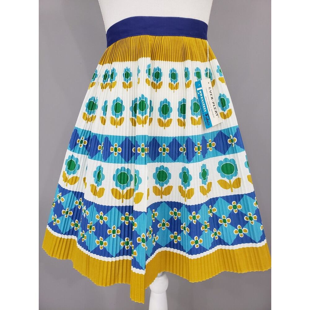 NEW Vintage 1950's LOWENSTEIN Apron mod 70s floral grandma kitchen baker Mcm Mom